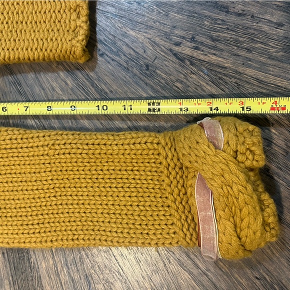 FiFi Collection Mustard Cable Knit Turtleneck Sweater Braiding Embellishment Med - Picture 5 of 13